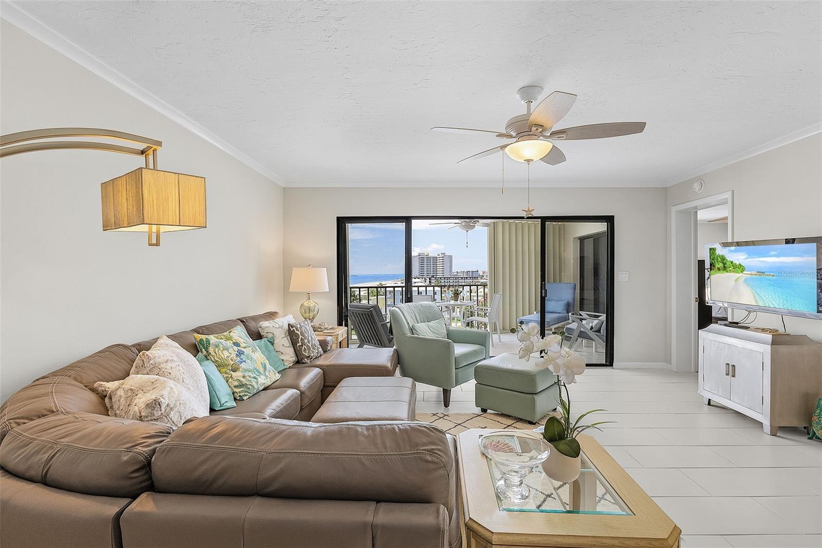 Image 7 of 43 For 2532 Estero Boulevard 607