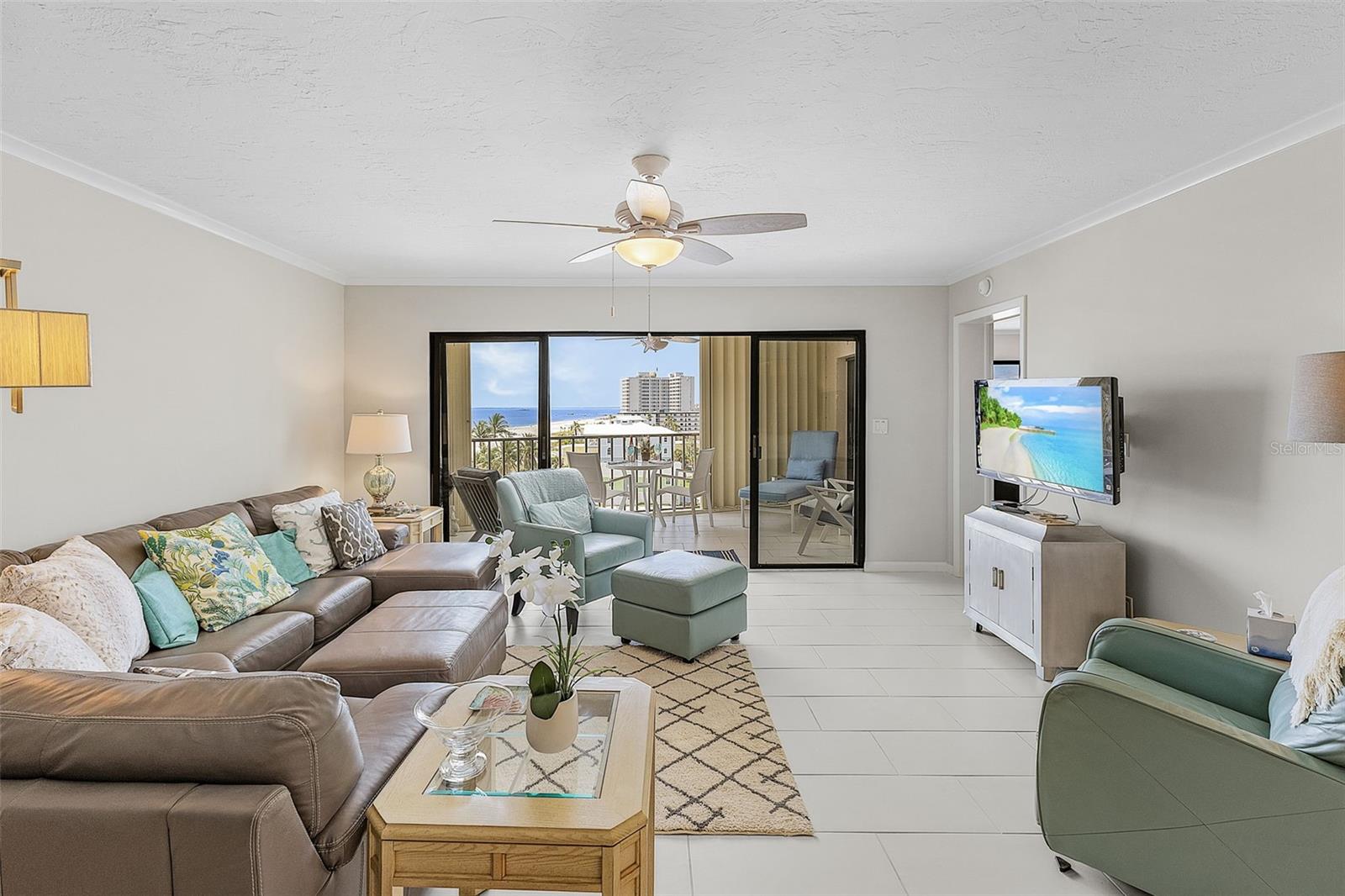 Image 8 of 43 For 2532 Estero Boulevard 607