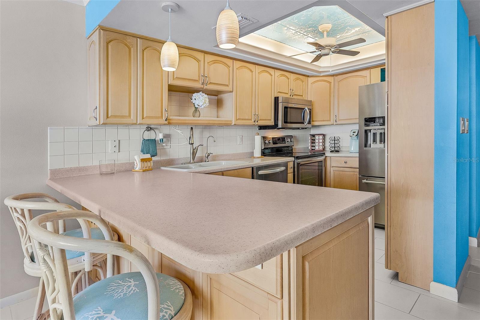 Image 9 of 43 For 2532 Estero Boulevard 607