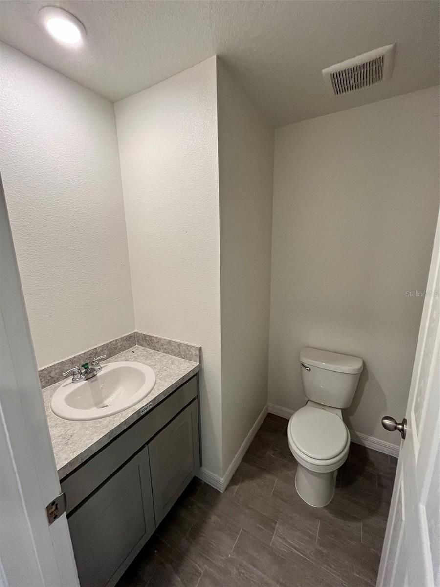 Image 7 of 9 For 10720 Zigler Avenue