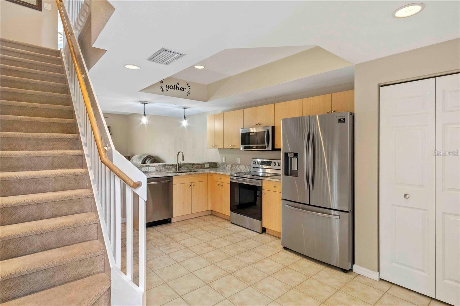 Image 4 of 27 For 1186 Rio De Janeiro Avenue 104