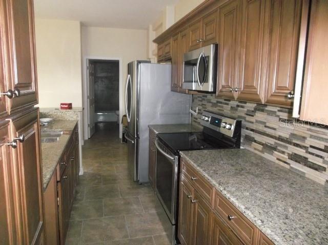 Image 4 of 11 For 497 Macarthur Drive