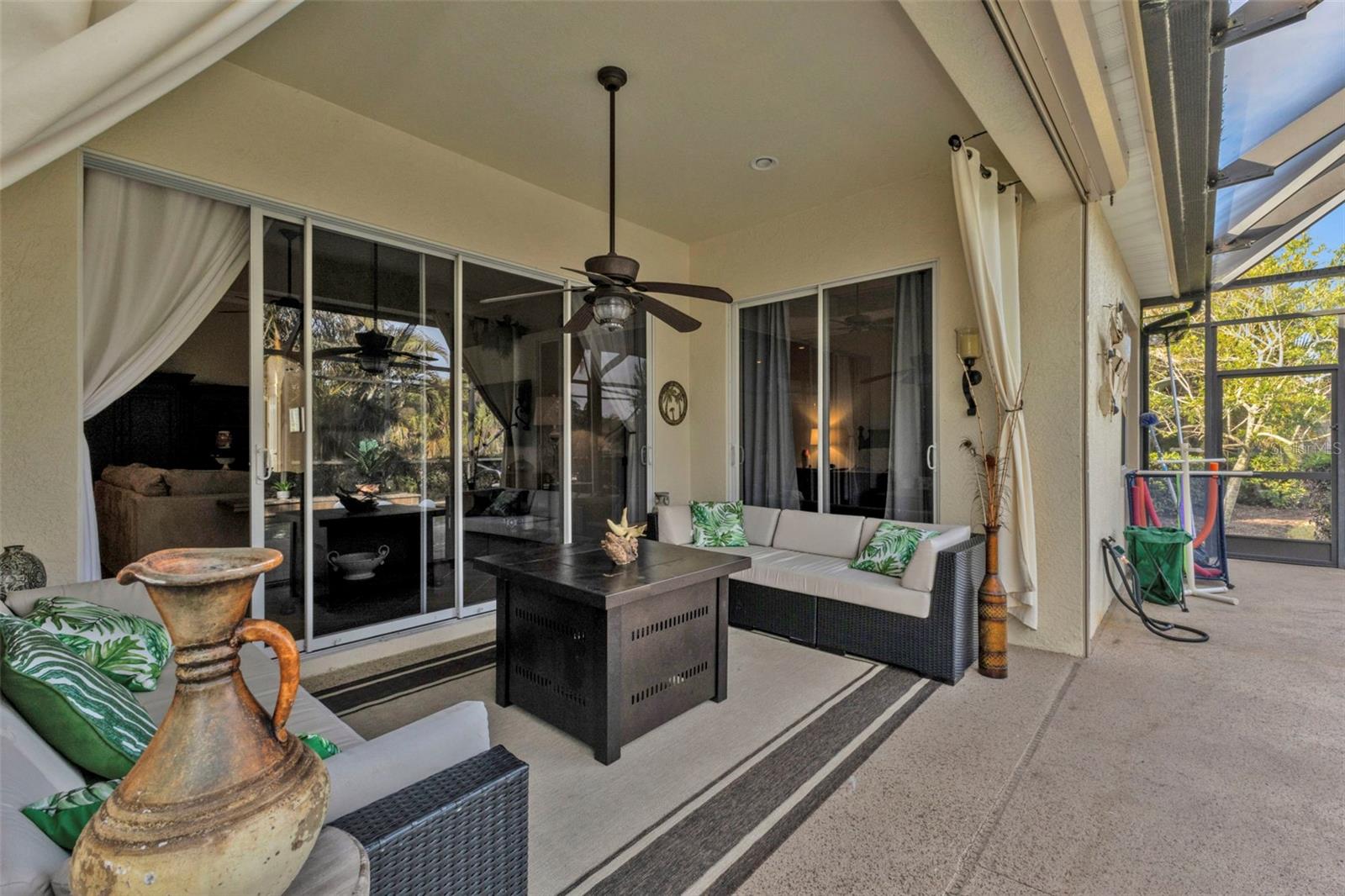 Image 31 of 63 For 13298 Scrub Jay Court