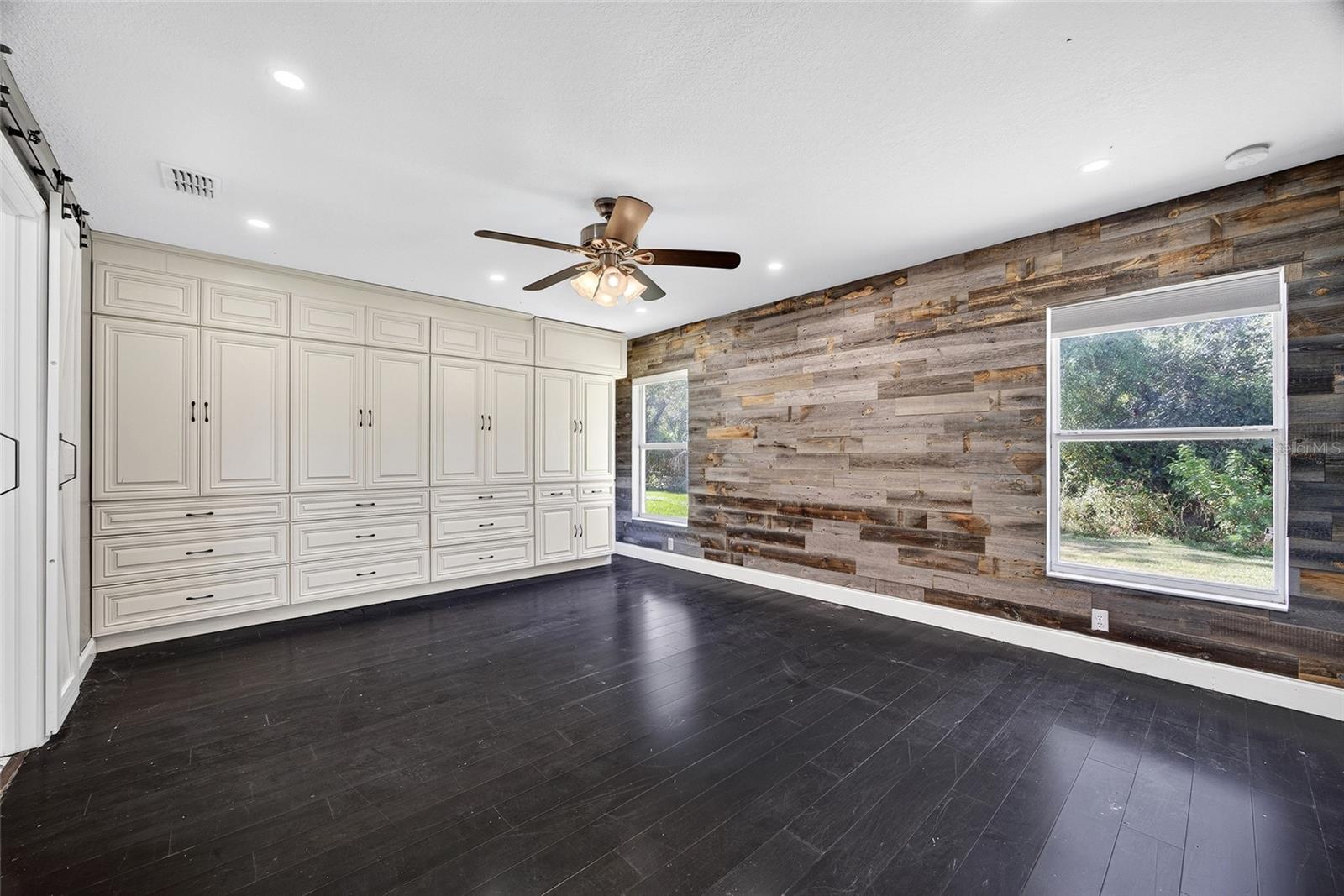 Image 13 of 34 For 5637 Rhapsody Avenue