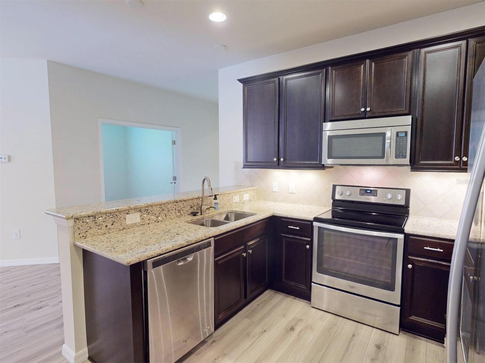 Image 15 of 85 For 2476 Daisy Drive