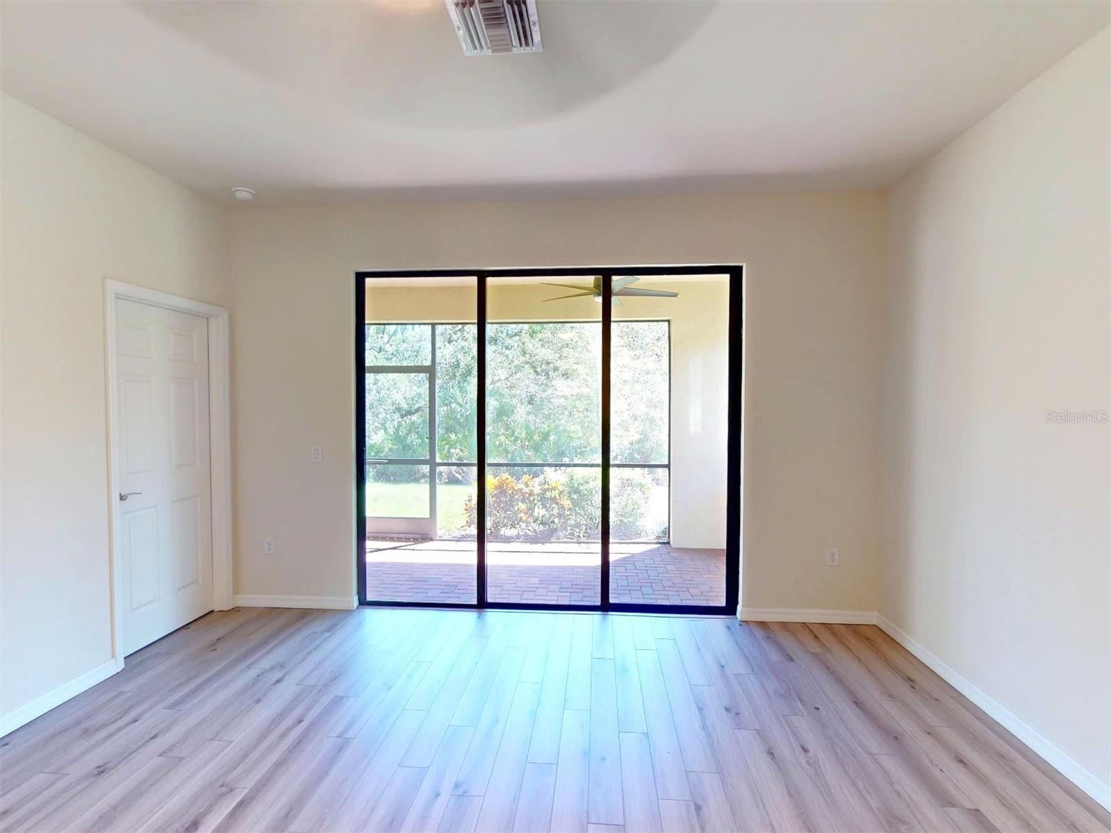 Image 20 of 85 For 2476 Daisy Drive