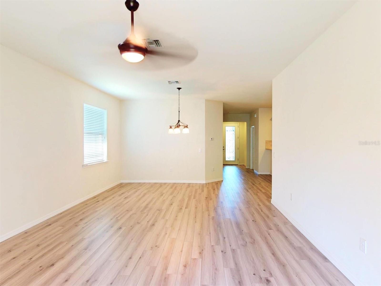 Image 21 of 85 For 2476 Daisy Drive