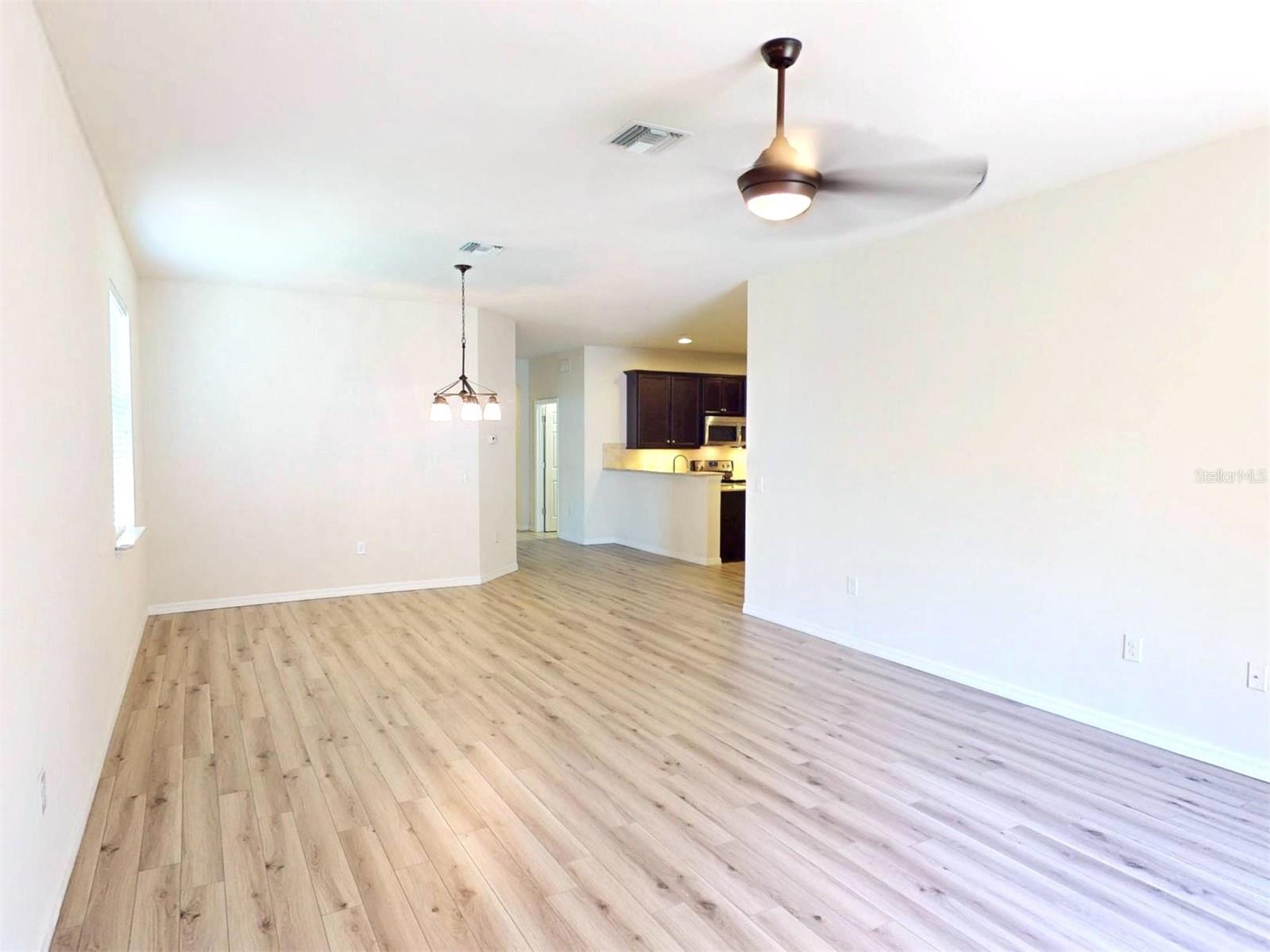 Image 22 of 85 For 2476 Daisy Drive