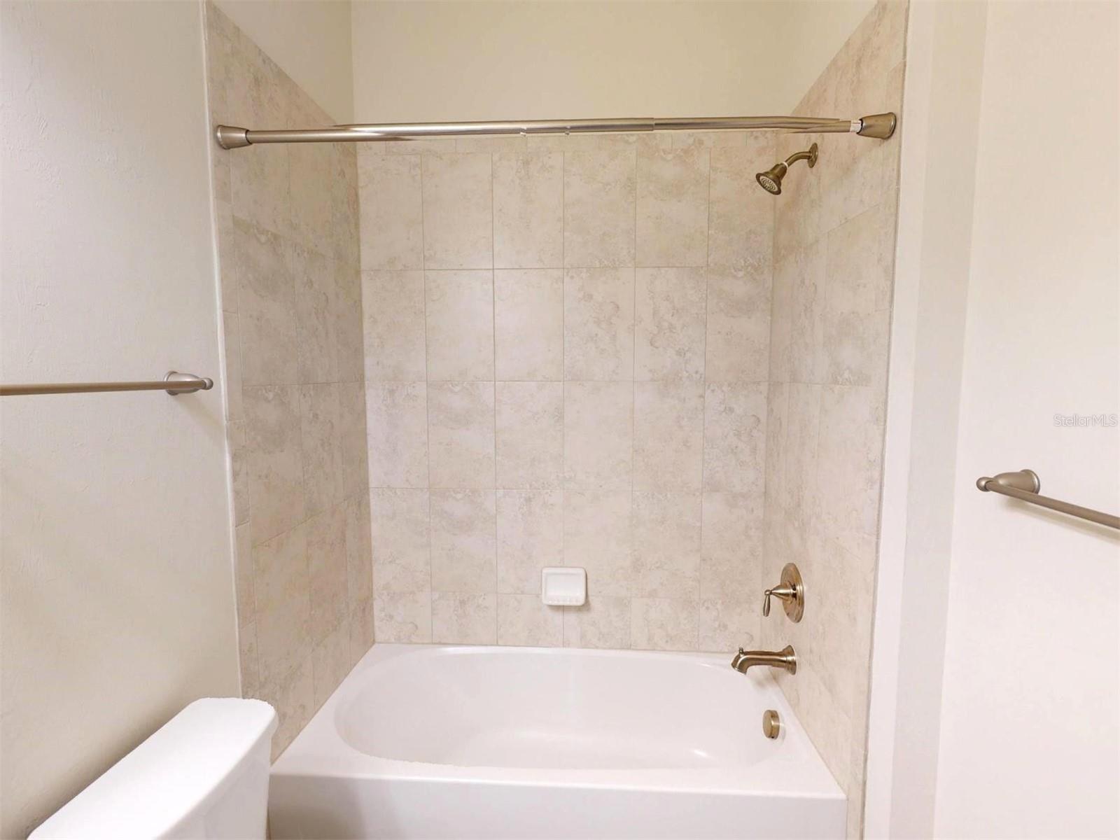 Image 39 of 85 For 2476 Daisy Drive