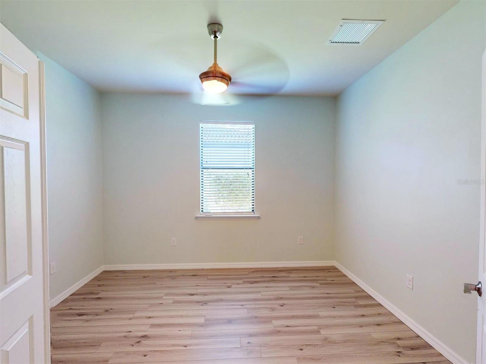 Image 43 of 85 For 2476 Daisy Drive