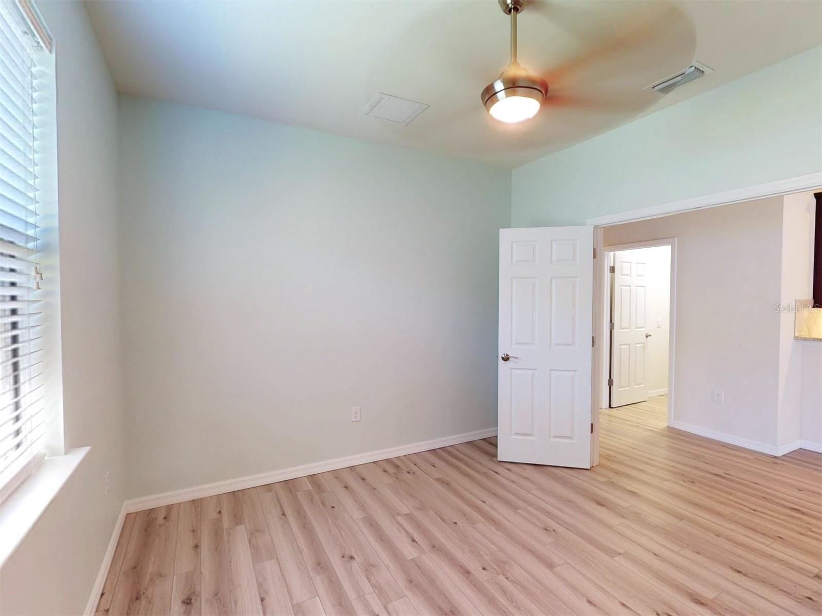 Image 45 of 85 For 2476 Daisy Drive