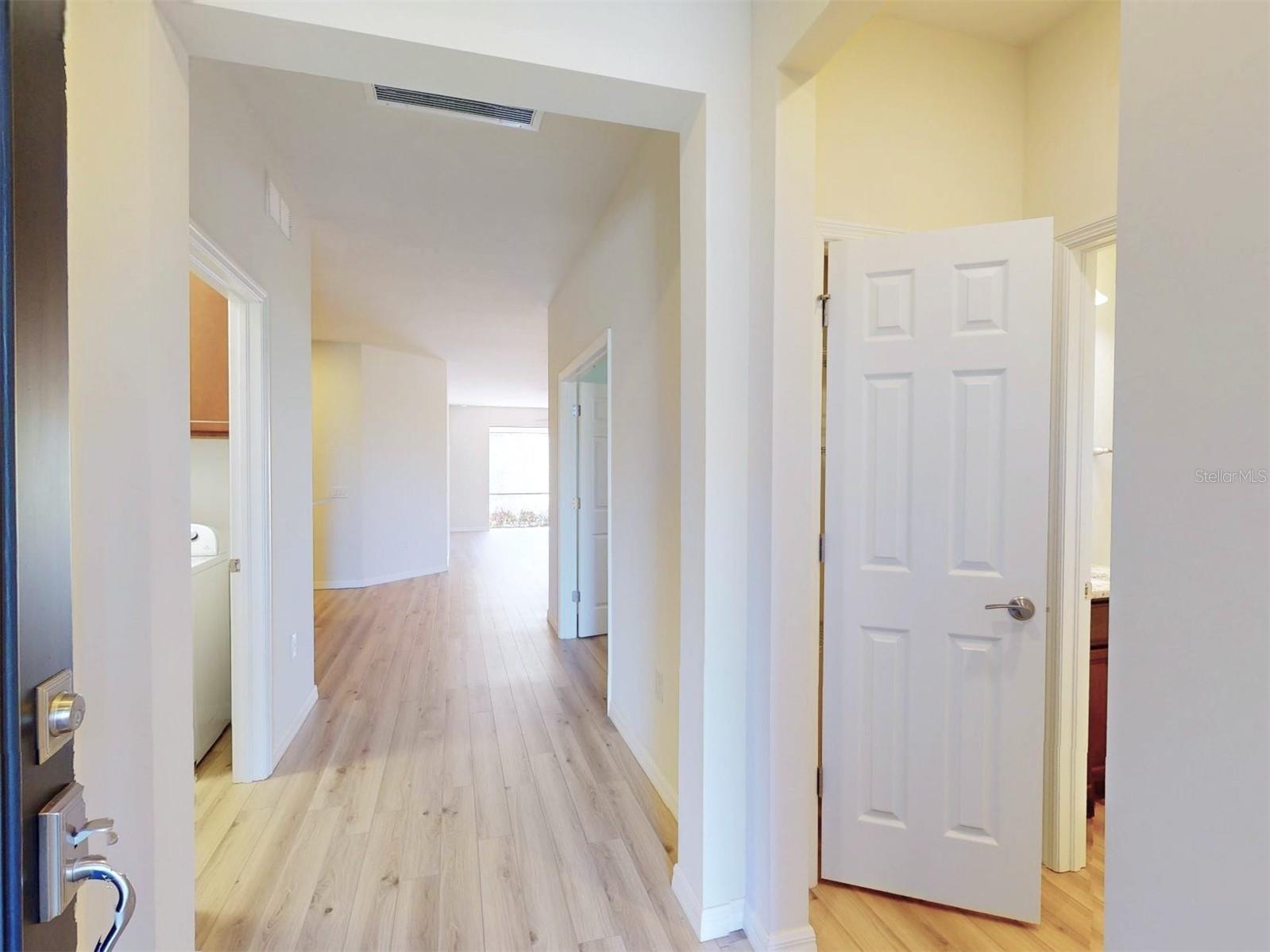 Image 7 of 85 For 2476 Daisy Drive