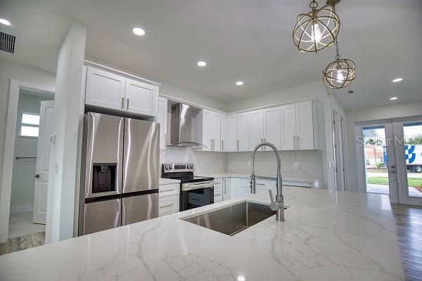 Image 20 of 81 For 17434 Oro Court