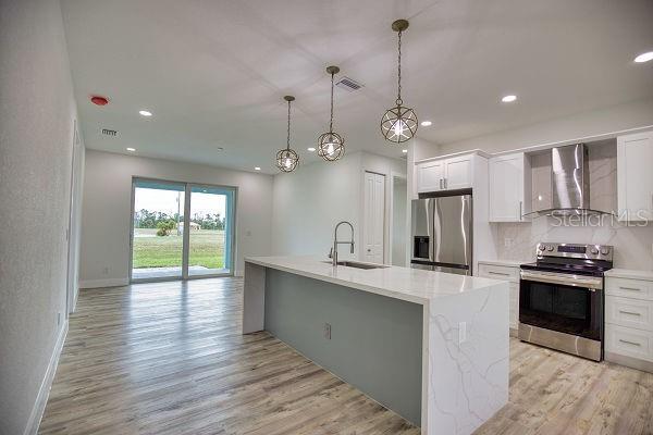 Image 24 of 81 For 17434 Oro Court