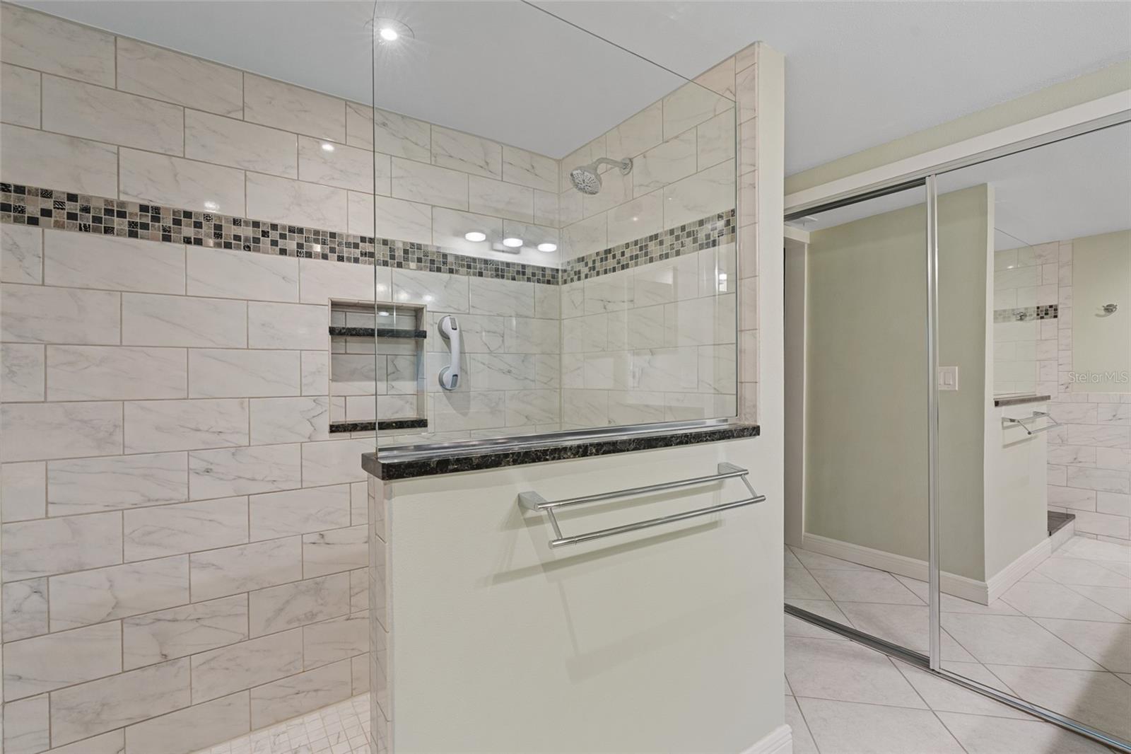 Image 14 of 32 For 14770 Eagle Ridge Drive 112