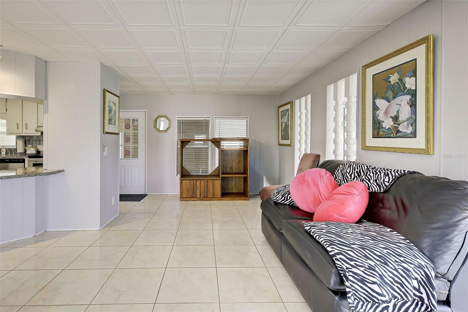 Image 14 of 56 For 2100 Kings Highway 885