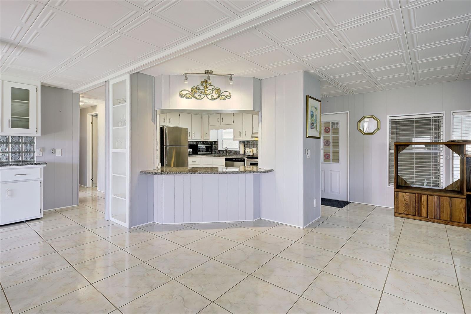 Image 16 of 56 For 2100 Kings Highway 885