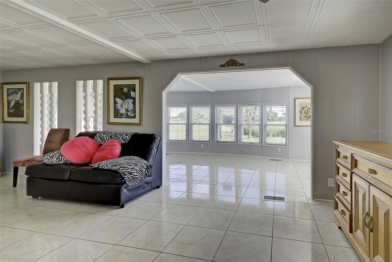 Image 28 of 56 For 2100 Kings Highway 885