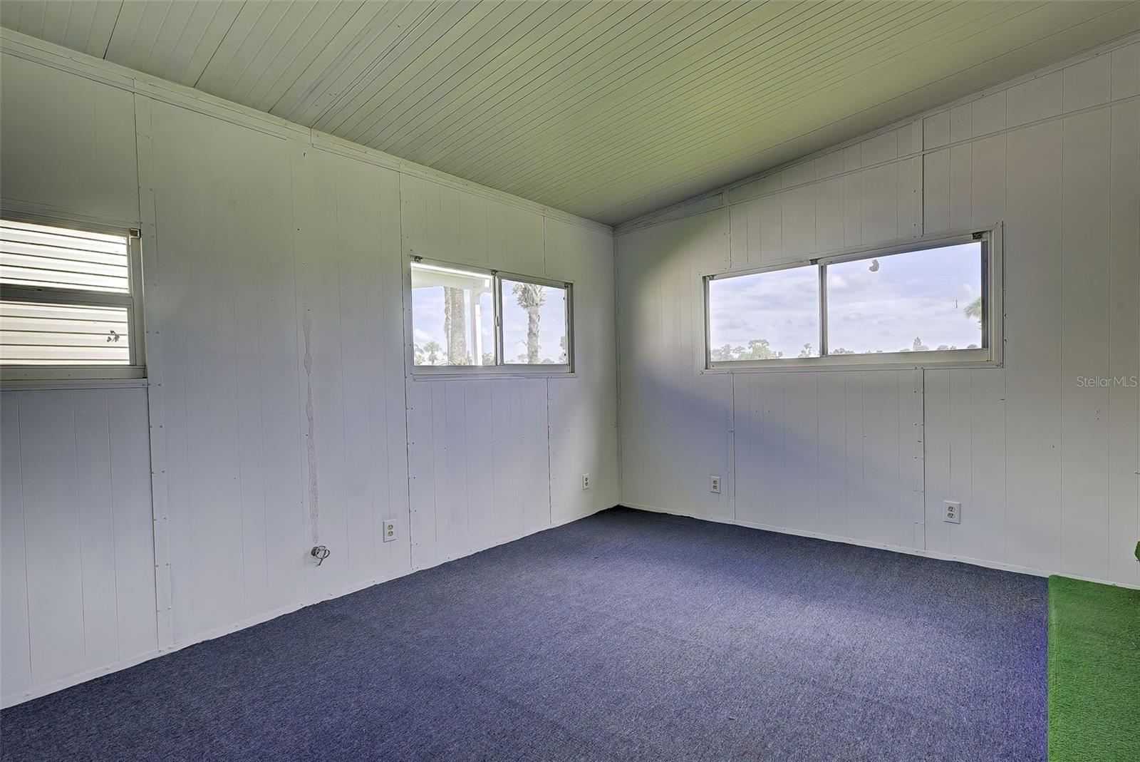 Image 47 of 56 For 2100 Kings Highway 885