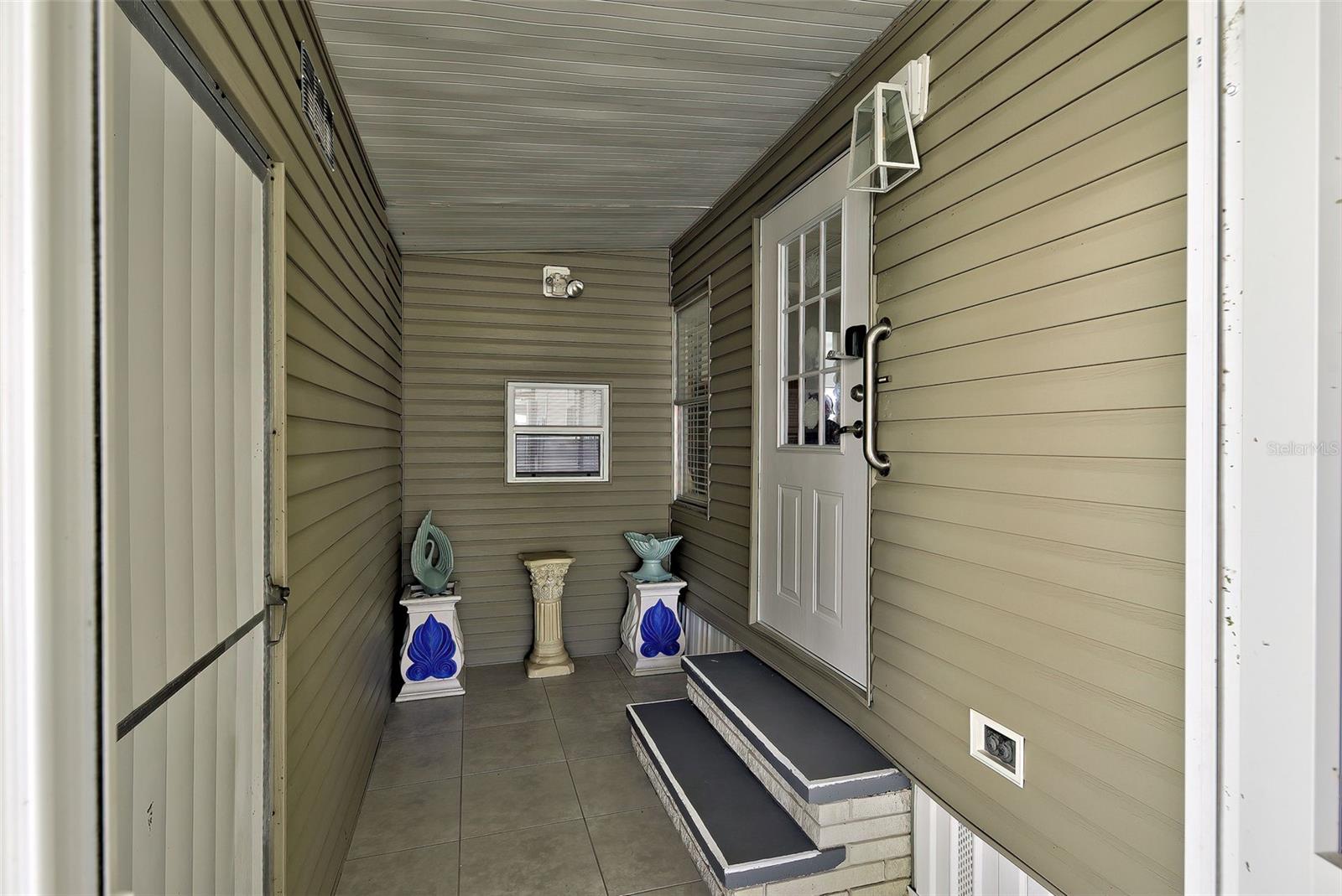 Image 9 of 56 For 2100 Kings Highway 885