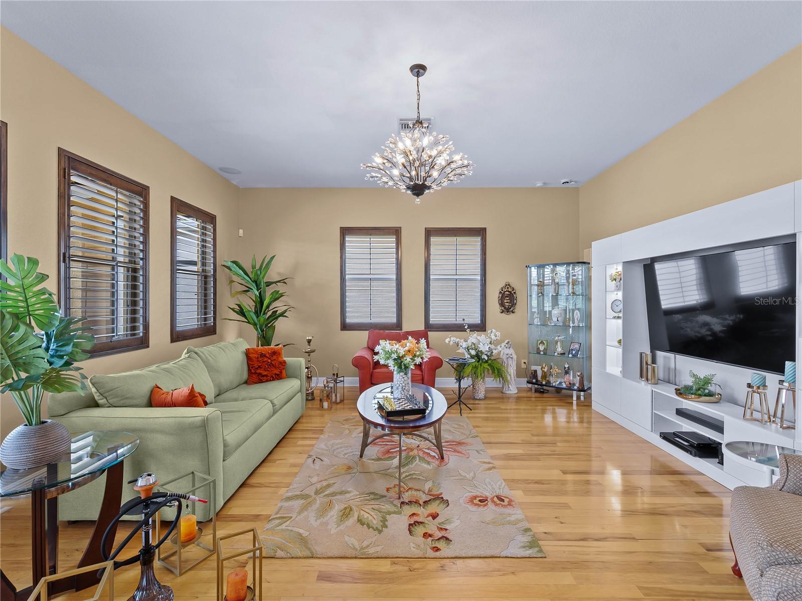 Image 19 of 100 For 24343 Riverfront Drive
