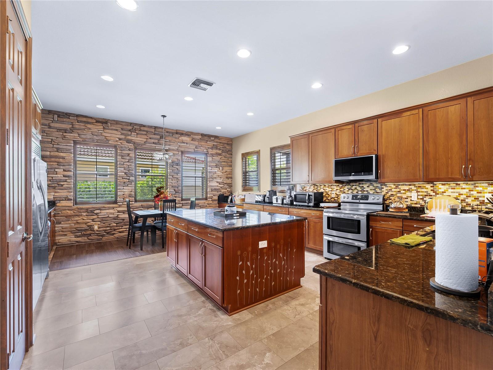 Image 23 of 100 For 24343 Riverfront Drive