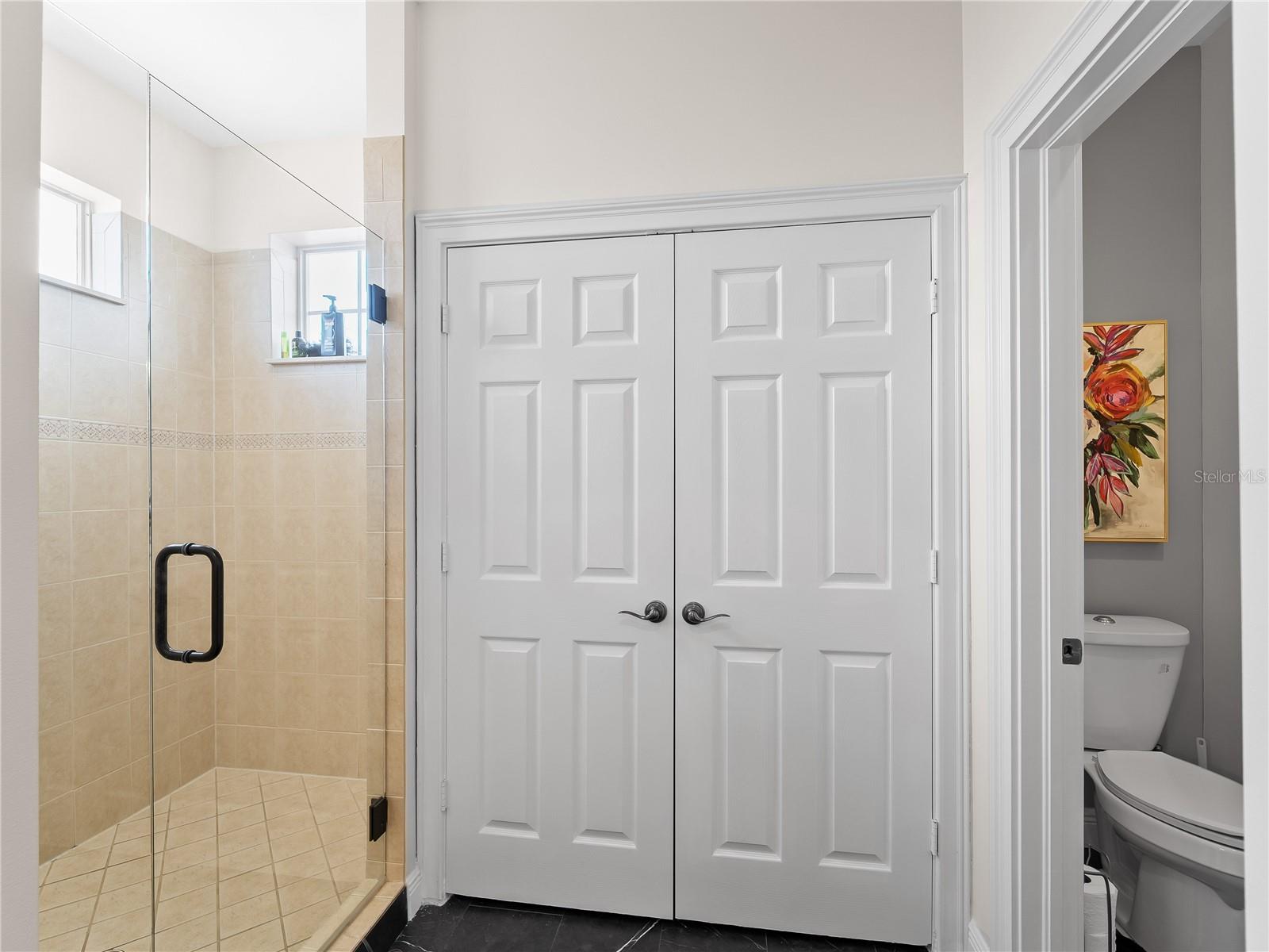 Image 43 of 100 For 24343 Riverfront Drive