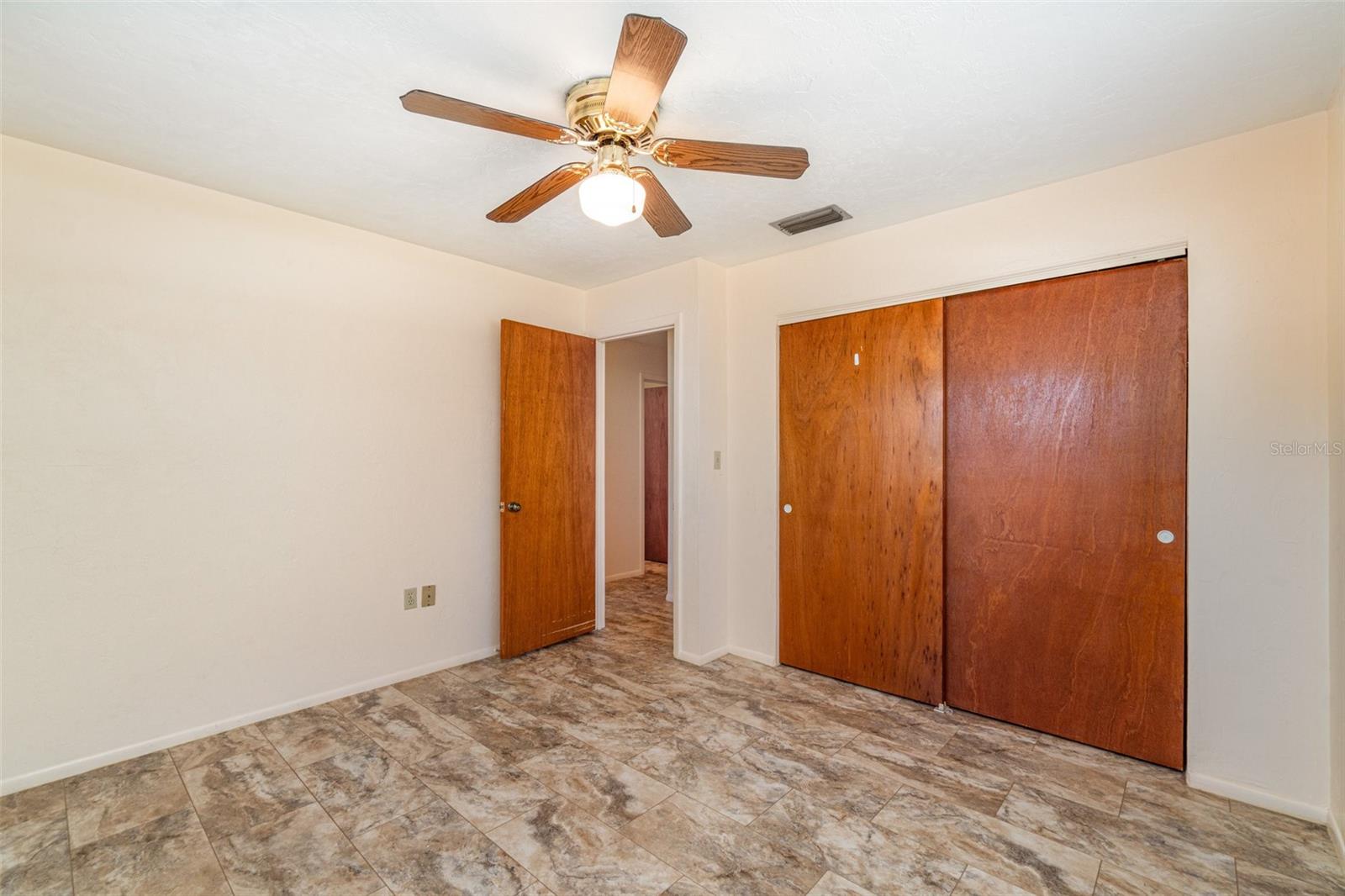 Image 12 of 15 For 918 Magnolia Street