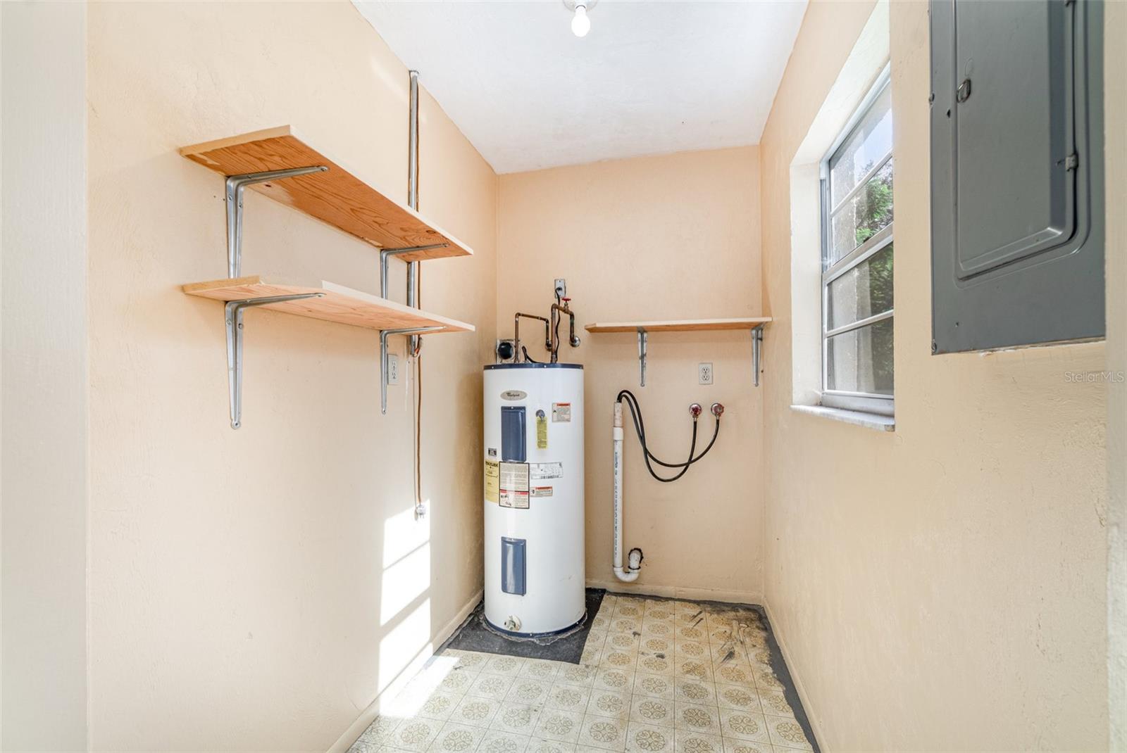 Image 13 of 15 For 918 Magnolia Street