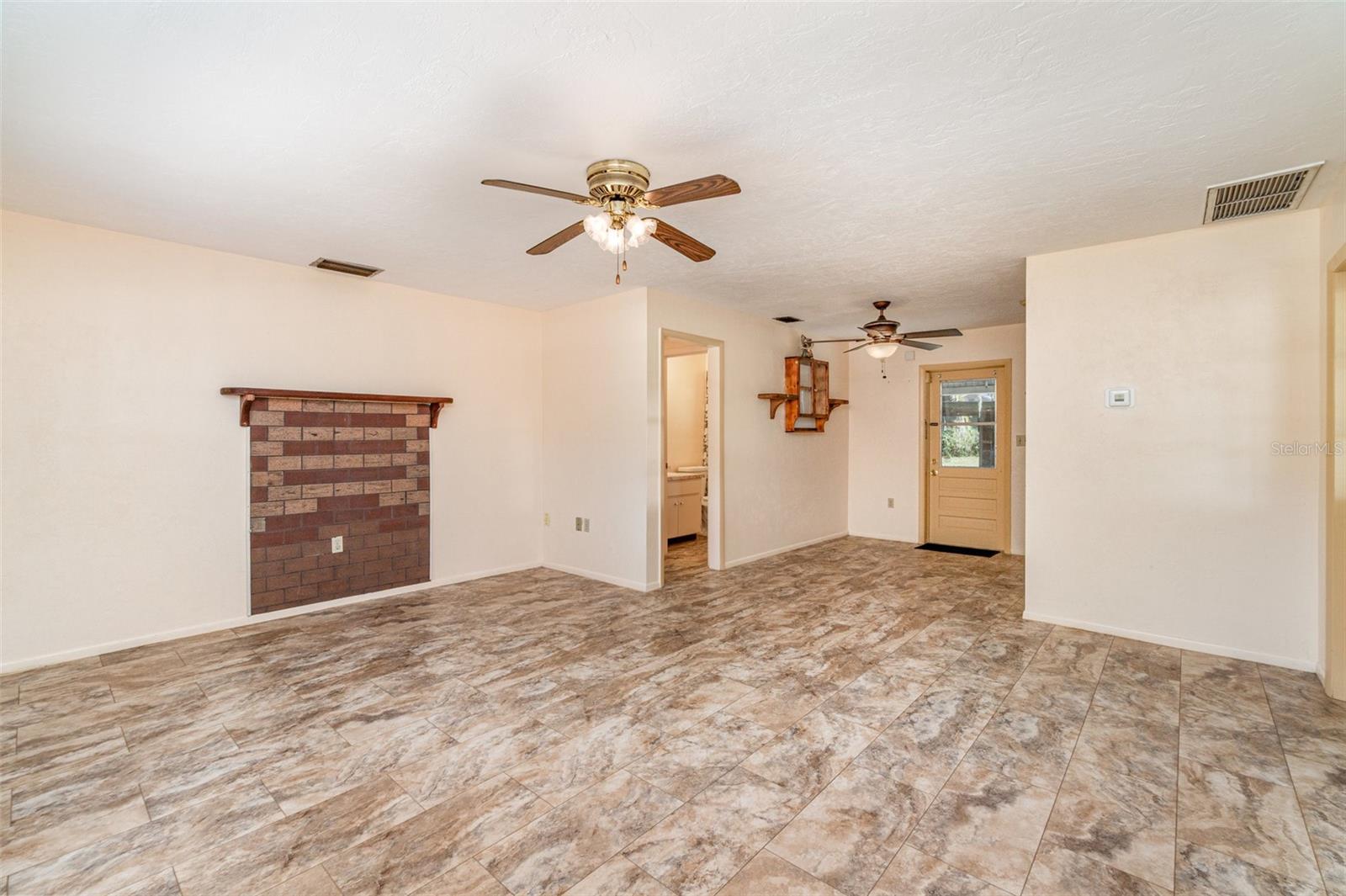 Image 2 of 15 For 918 Magnolia Street