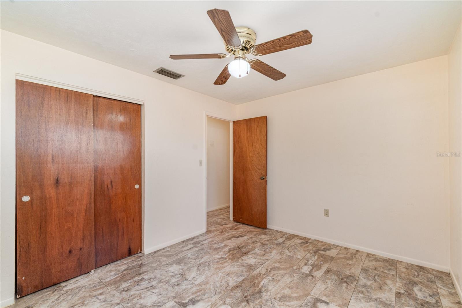 Image 9 of 15 For 918 Magnolia Street