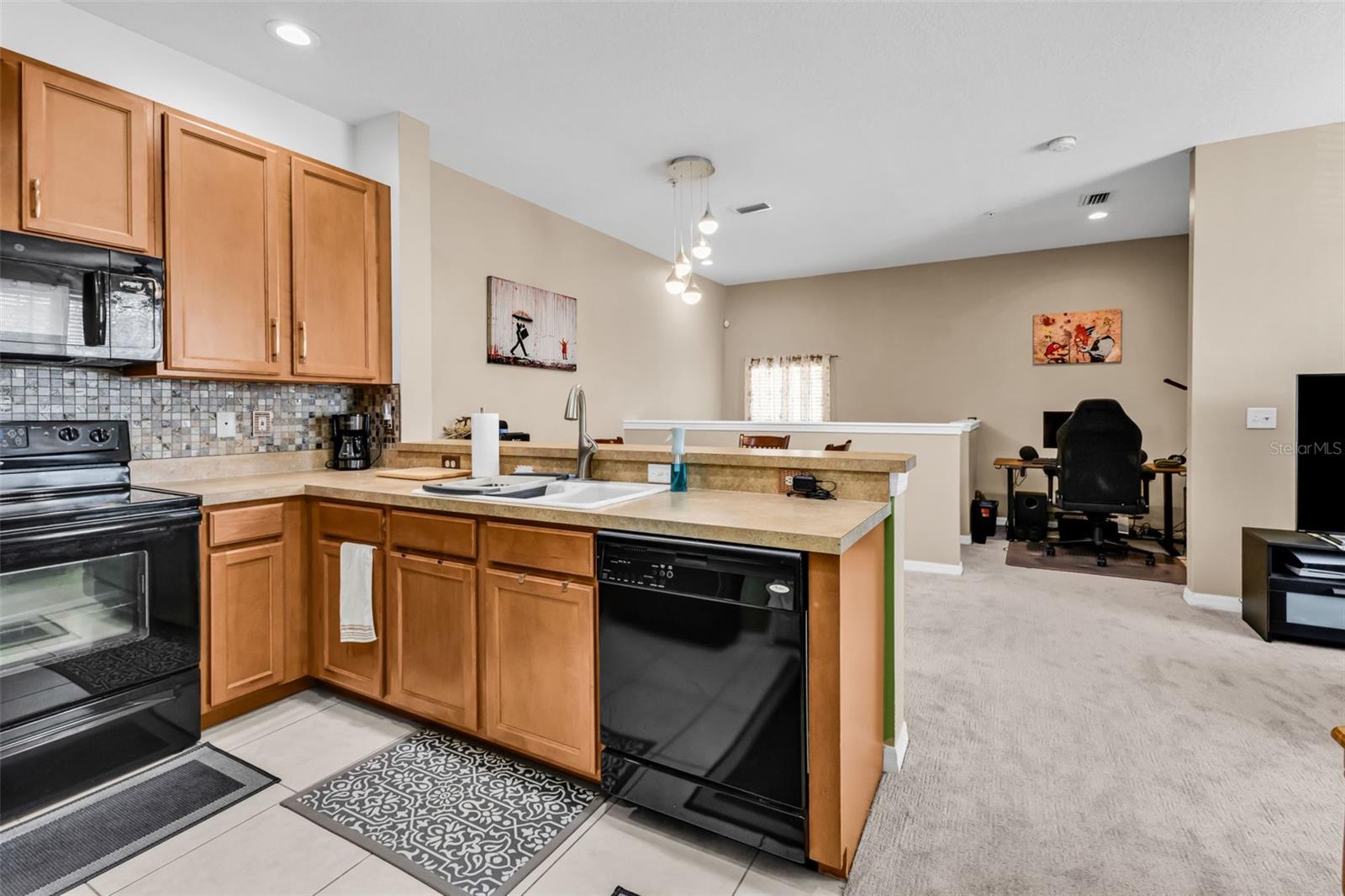 Image 13 of 30 For 3564 Parkridge Circle 30-203