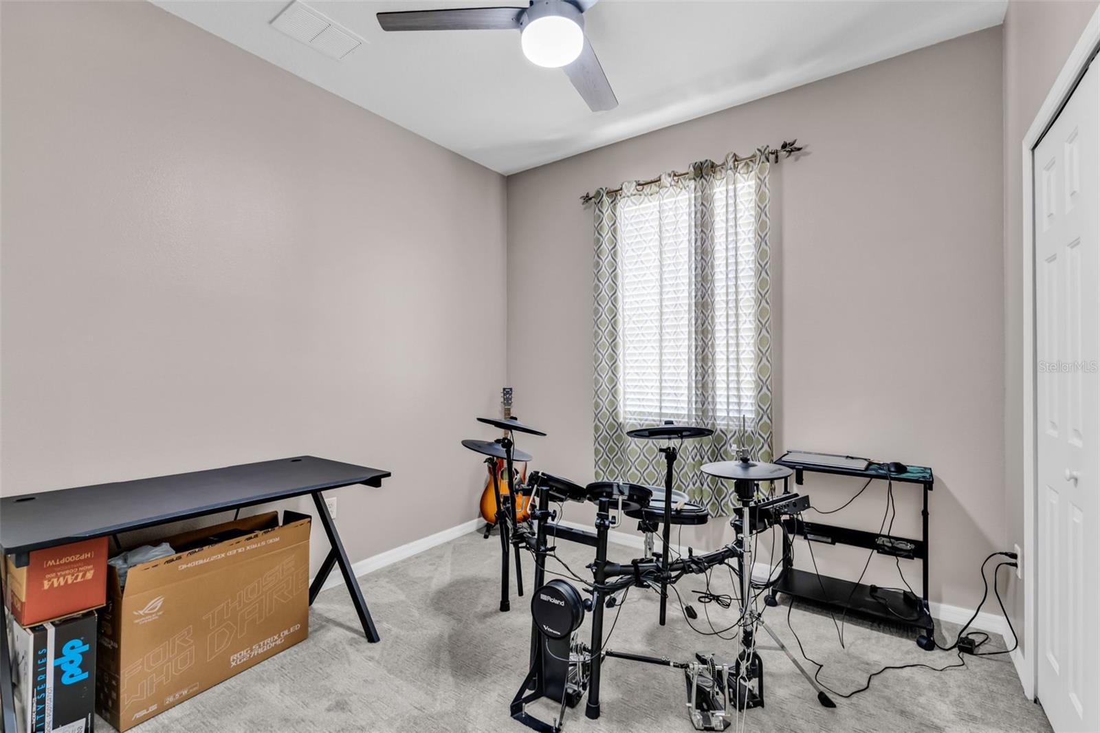 Image 15 of 30 For 3564 Parkridge Circle 30-203