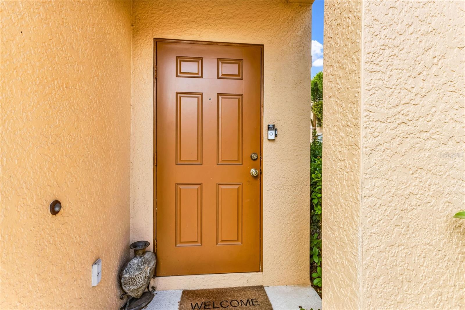 Image 2 of 30 For 3564 Parkridge Circle 30-203