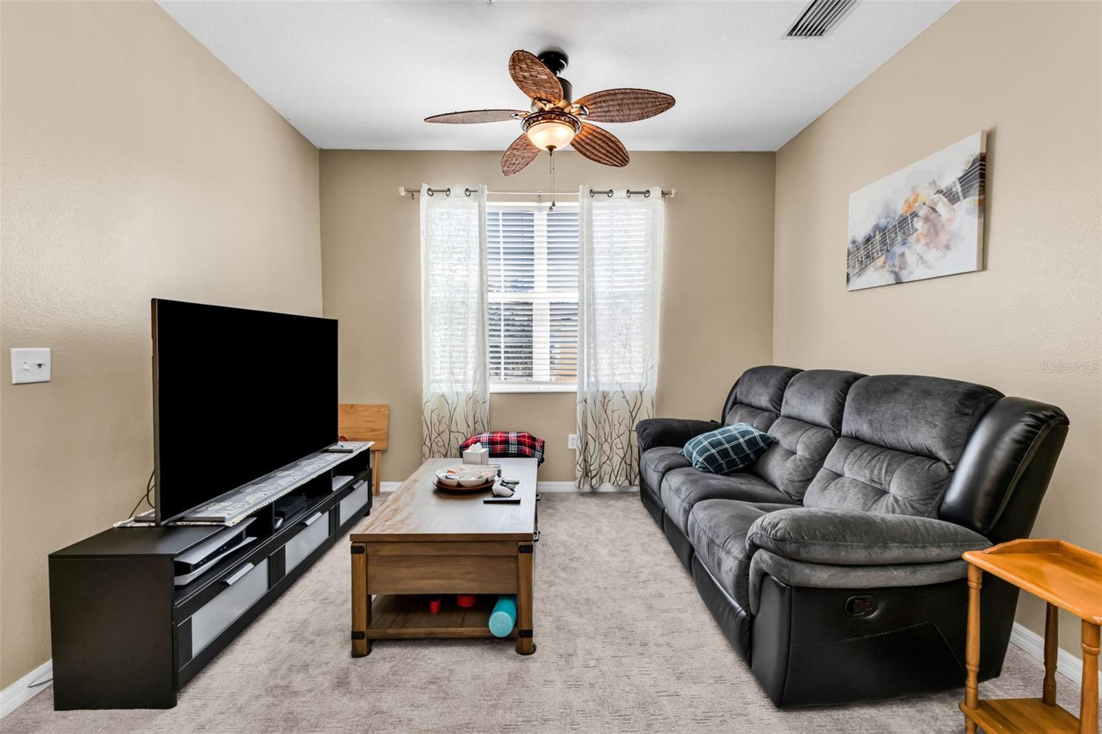 Image 3 of 30 For 3564 Parkridge Circle 30-203
