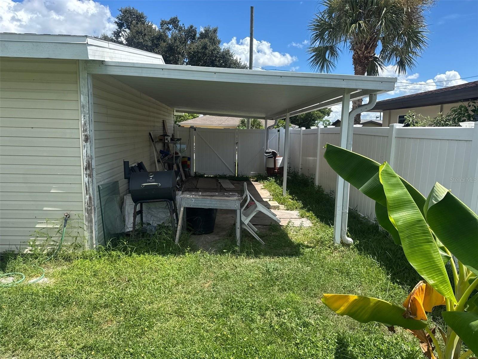 Image 10 of 28 For 2089 Hariet Street