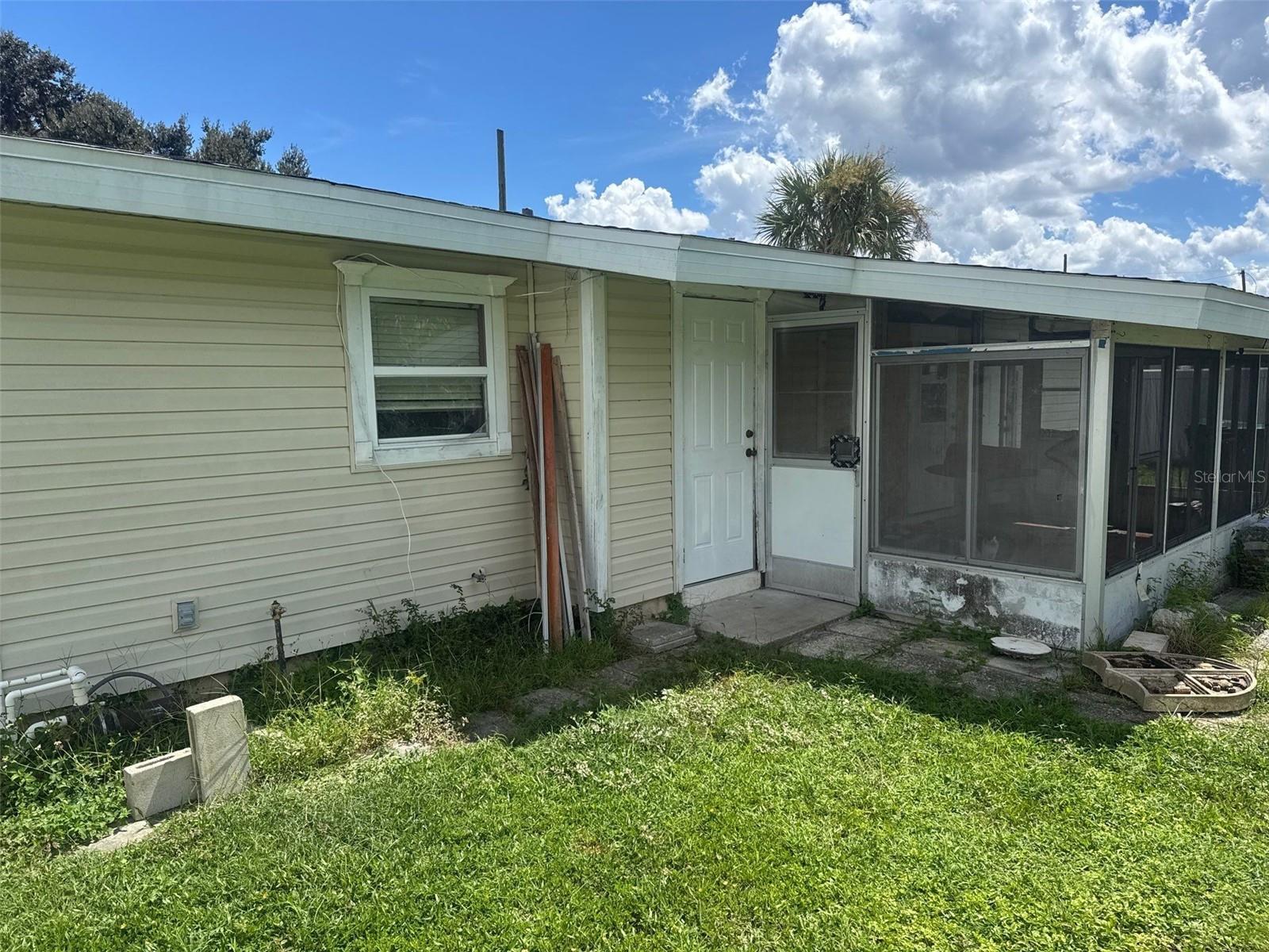 Image 12 of 28 For 2089 Hariet Street