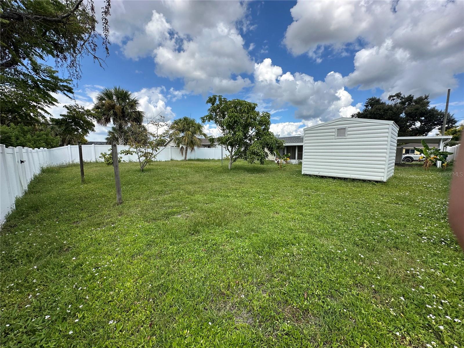 Image 16 of 28 For 2089 Hariet Street