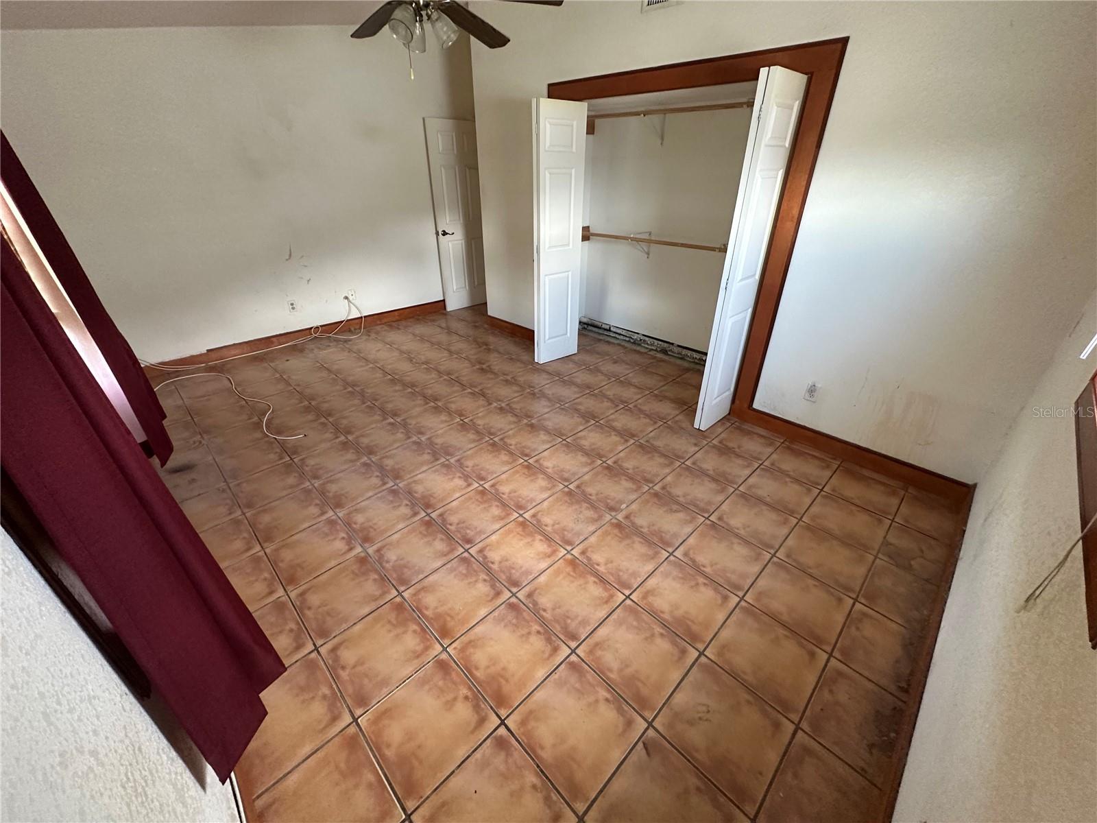 Image 4 of 28 For 2089 Hariet Street