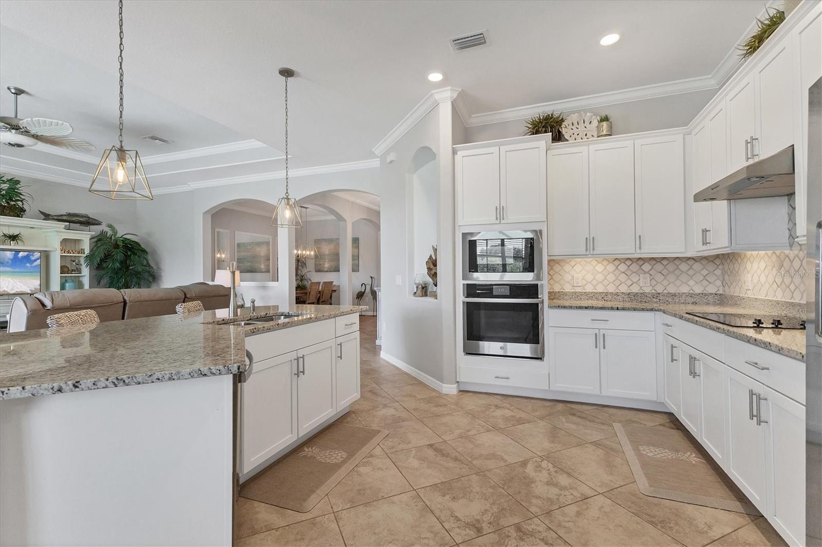 Image 12 of 68 For 25121 Golden Fern Drive