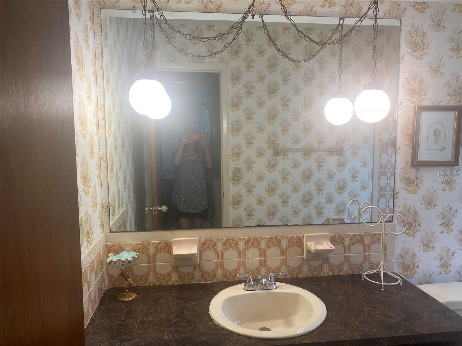 Image 11 of 19 For 18512 Blair Avenue