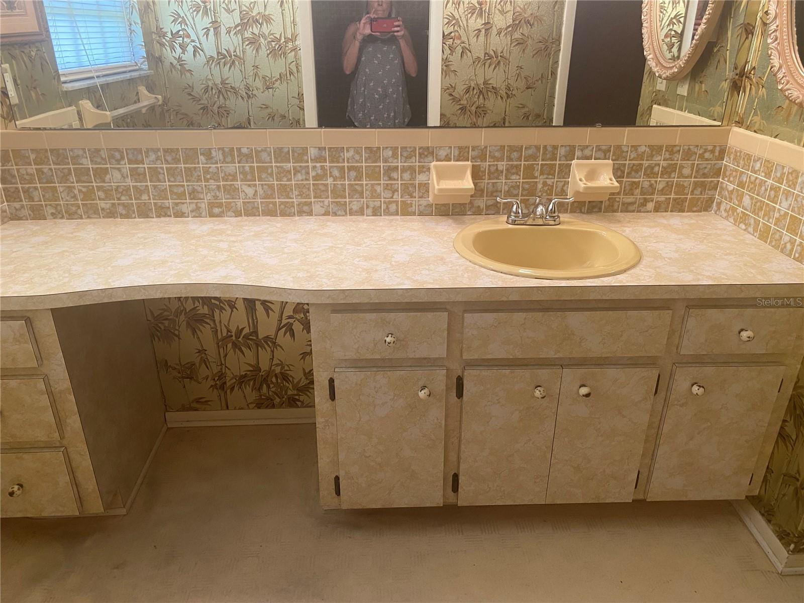 Image 15 of 19 For 18512 Blair Avenue