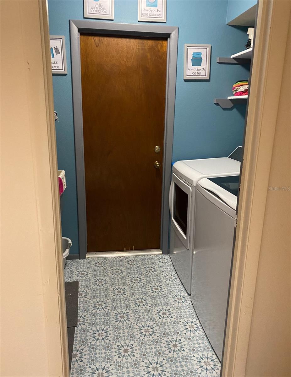 Image 18 of 19 For 18512 Blair Avenue