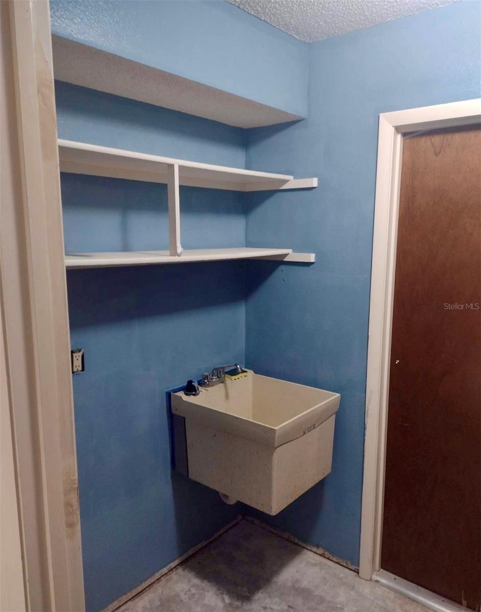 Image 19 of 19 For 18512 Blair Avenue