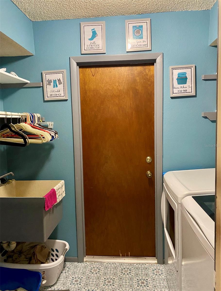 Image 5 of 19 For 18512 Blair Avenue