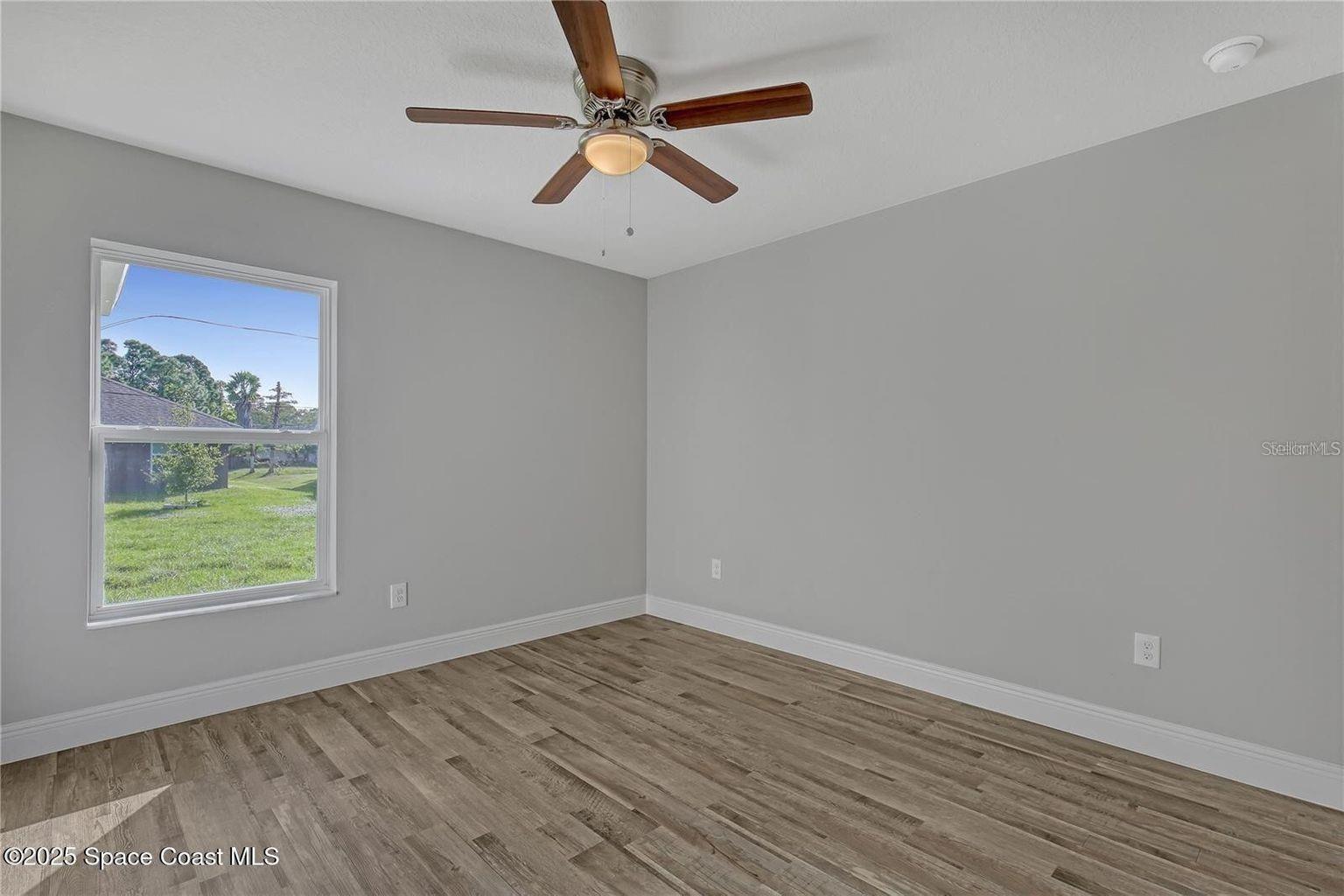 Image 7 of 25 For 23440 Corinne Avenue