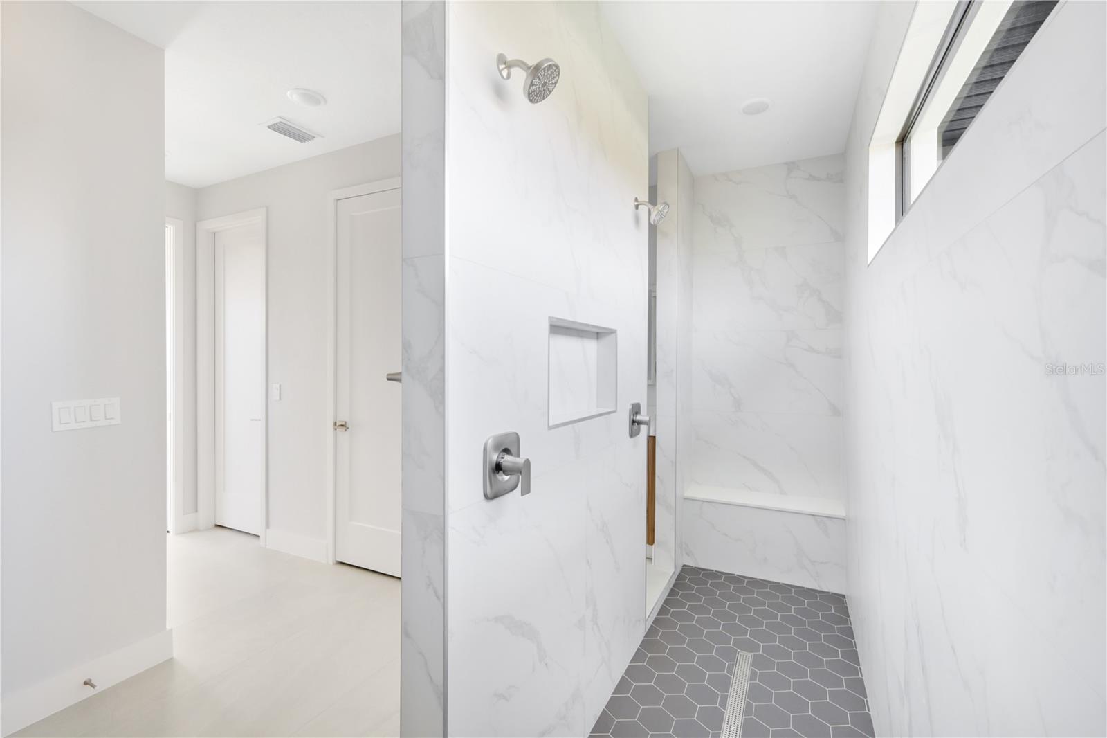 Image 12 of 35 For 14431 Artesia Avenue