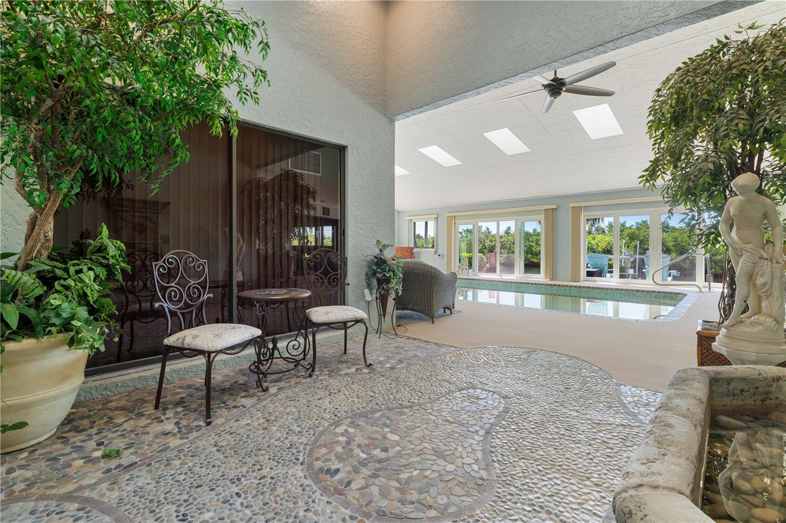 Image 43 of 70 For 2831 Deborah Drive