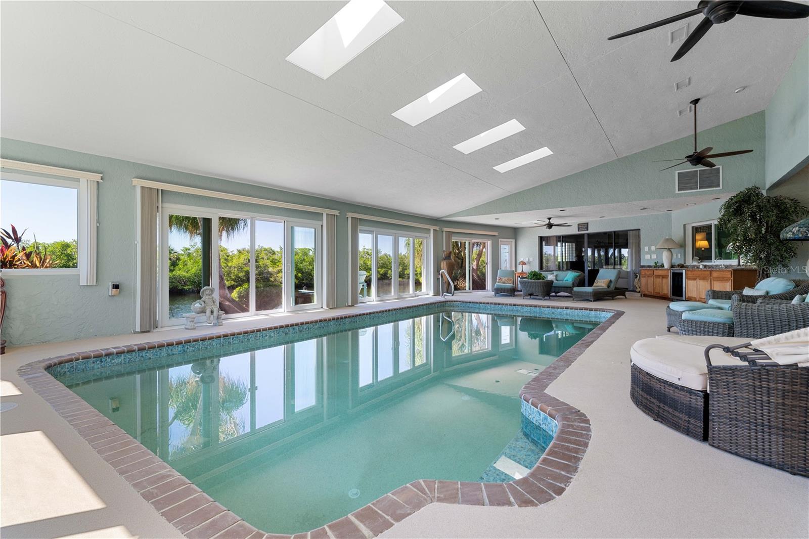 Image 9 of 70 For 2831 Deborah Drive