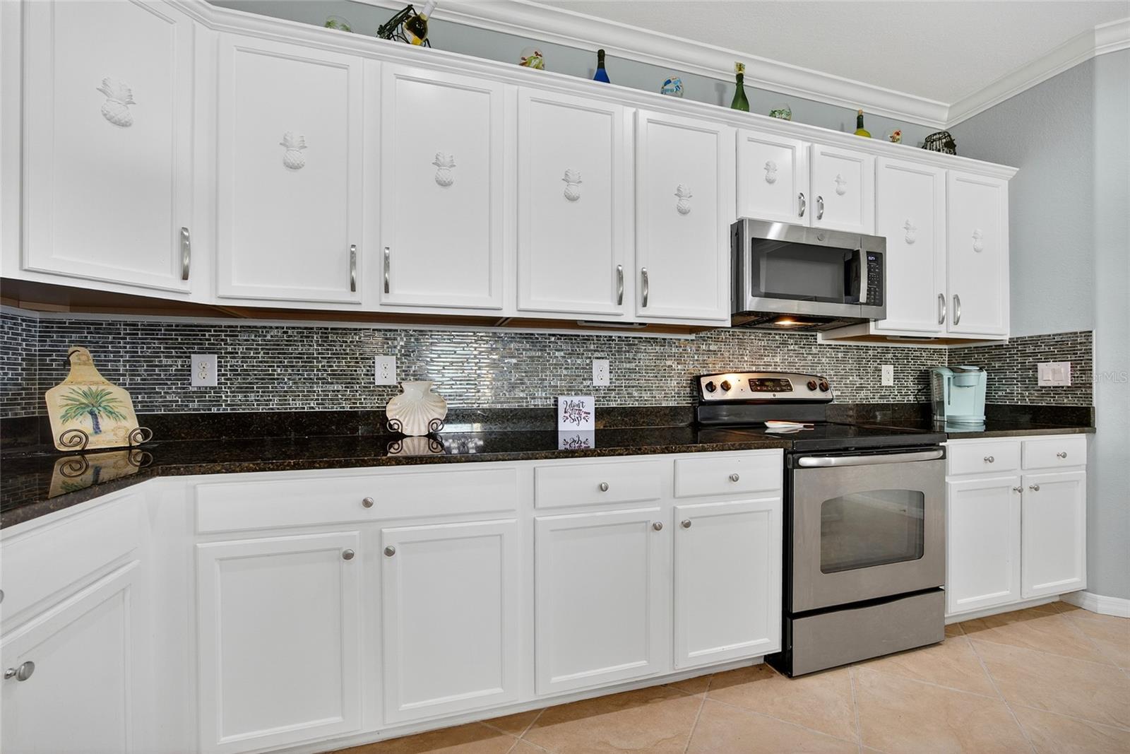 Image 15 of 39 For 2877 Via Piazza Loop